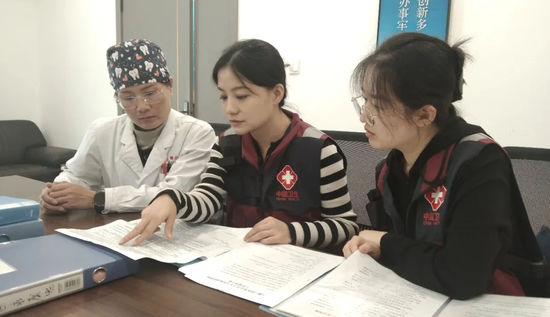 【医院动态】青岛市市南区疾控督监小组莅临我院 开展专项督导检查