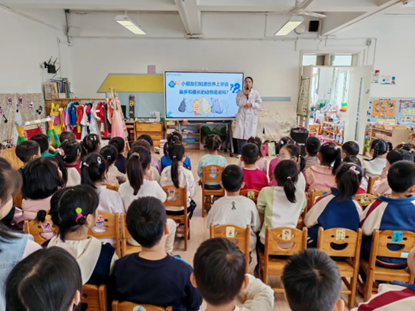 【医院活动】“童牙守护・微笑绽放”—— 2025年青岛卫康口腔医院秋季走进幼儿园口腔公益系列活动圆满落幕