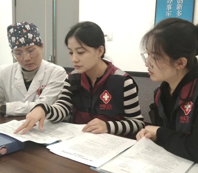 【医院动态】青岛市市南区疾控督监小组莅临我院 开展专项督导检查