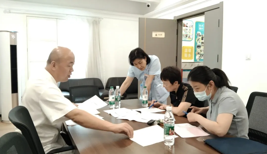 青岛市卫健委安全处领导莅临我院开展“回头看”安全生产专项督导检查