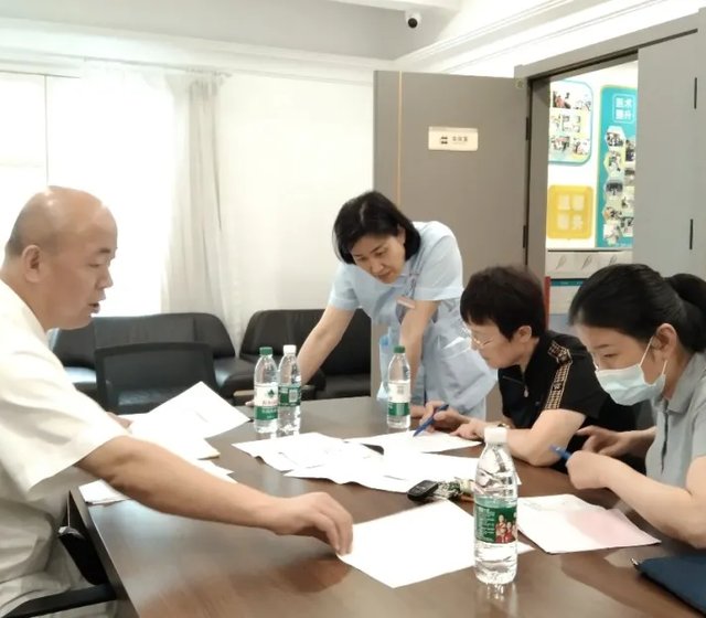 青岛市卫健委安全处领导莅临我院开展“回头看”安全生产专项督导检查