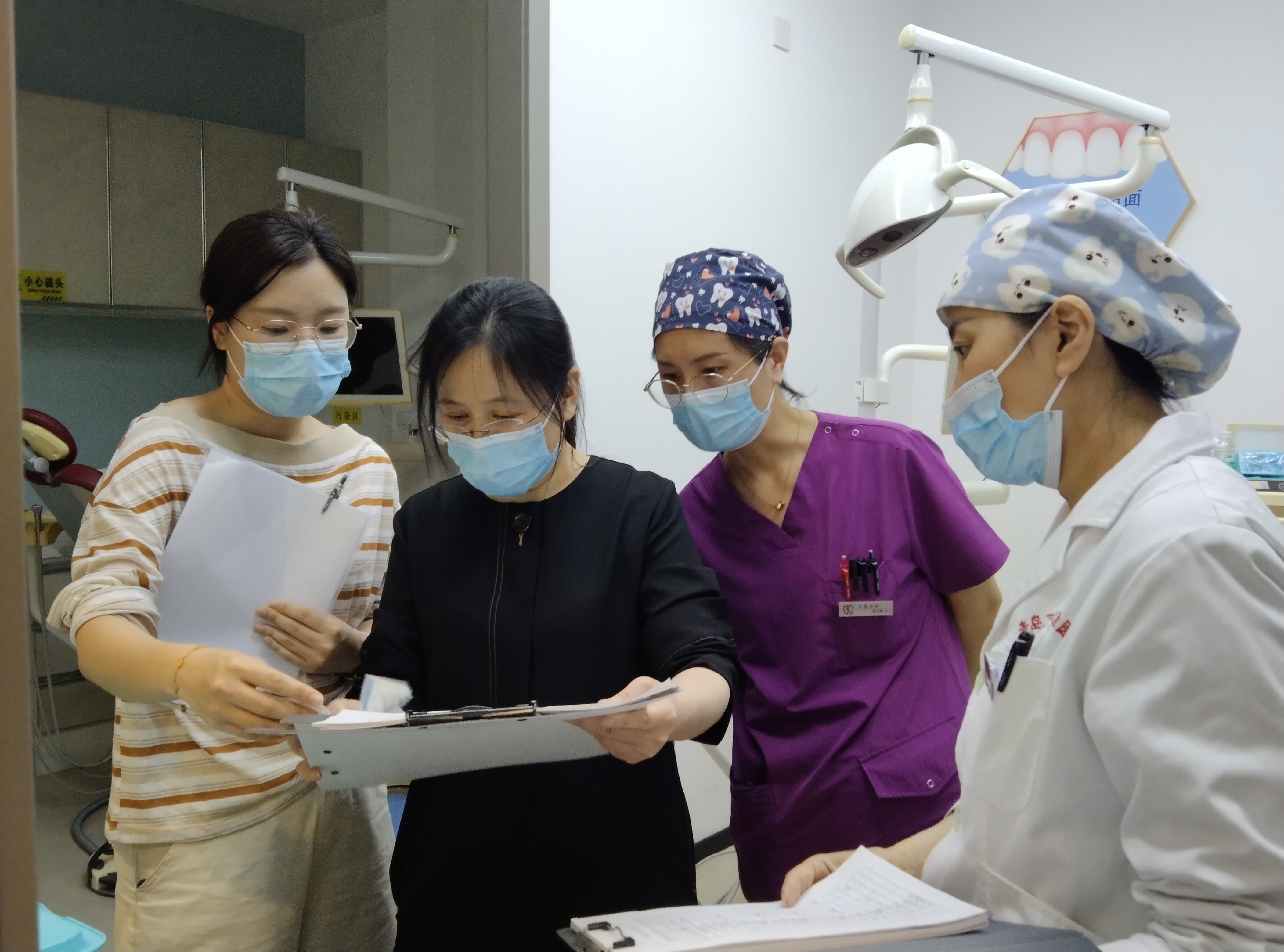 【医院动态】青岛市医院感染管理质控中心督查组莅临我院开展质控管理督导检查