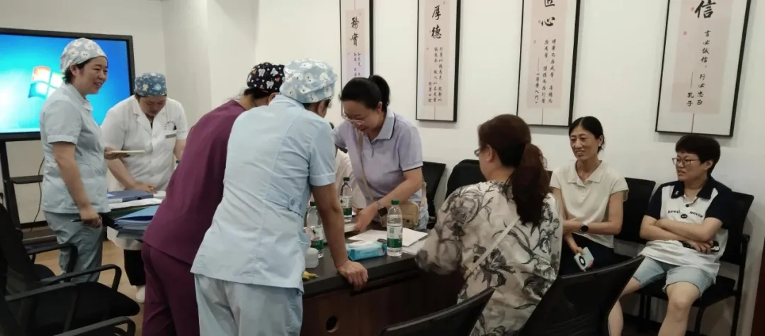 【医院动态】青岛市口腔医学质控中心专家组莅临我院开展2026年口腔专业医疗质量督导检查。